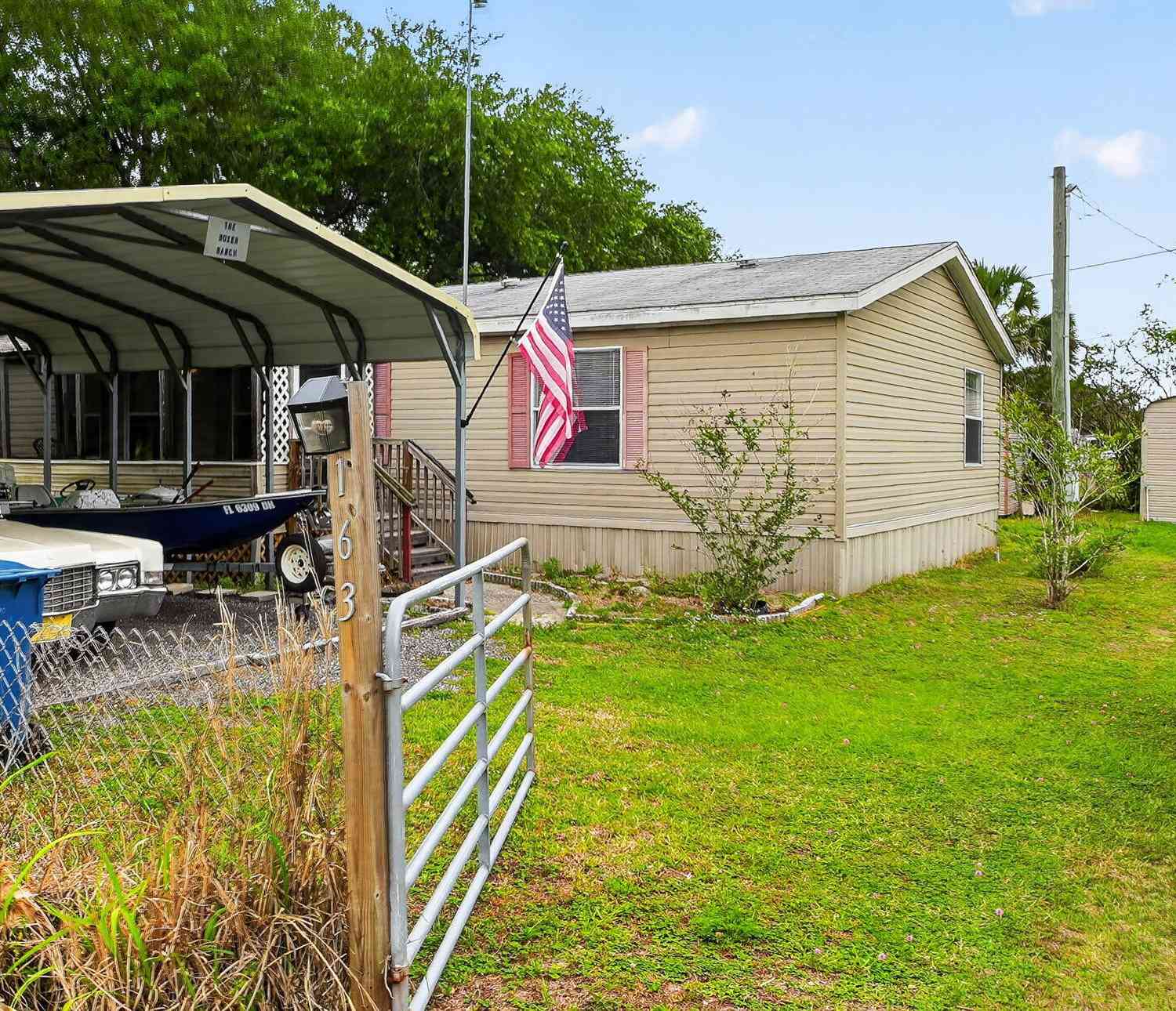 Mobile Home For Sale - 163 West Street<br/> Oak Hill, FL 32759
