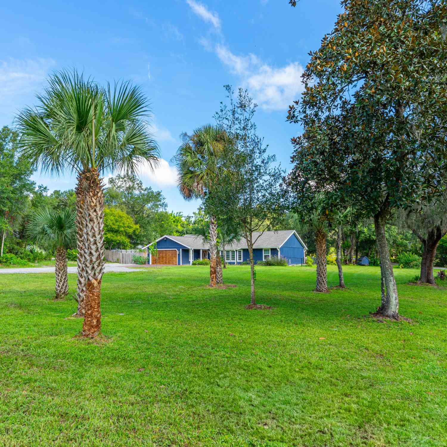 Homes For Sale - 1861 W Beresford Avenue<br/> DeLand, FL 32720