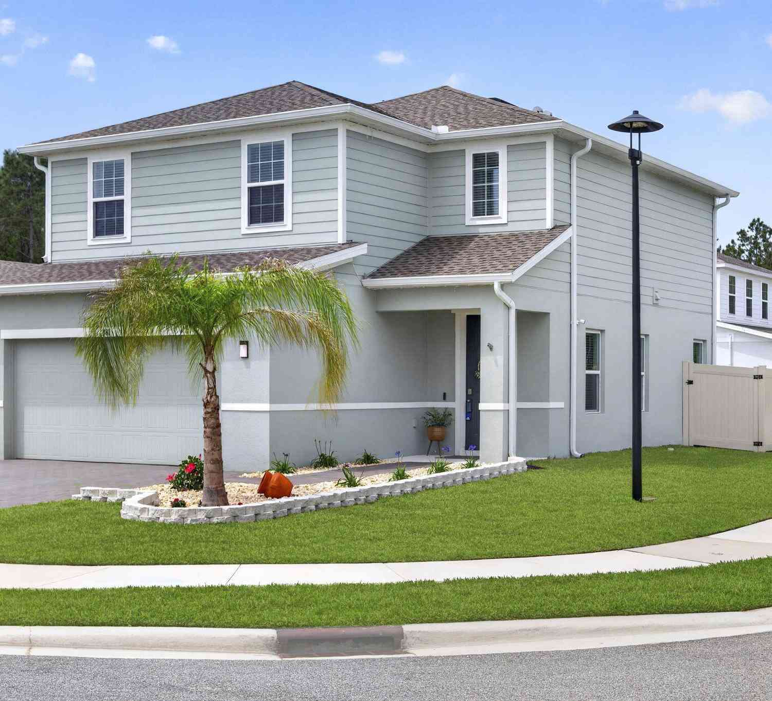 Homes For Sale - 381 Crestwind Drive<br/> Daytona Beach, FL 32124