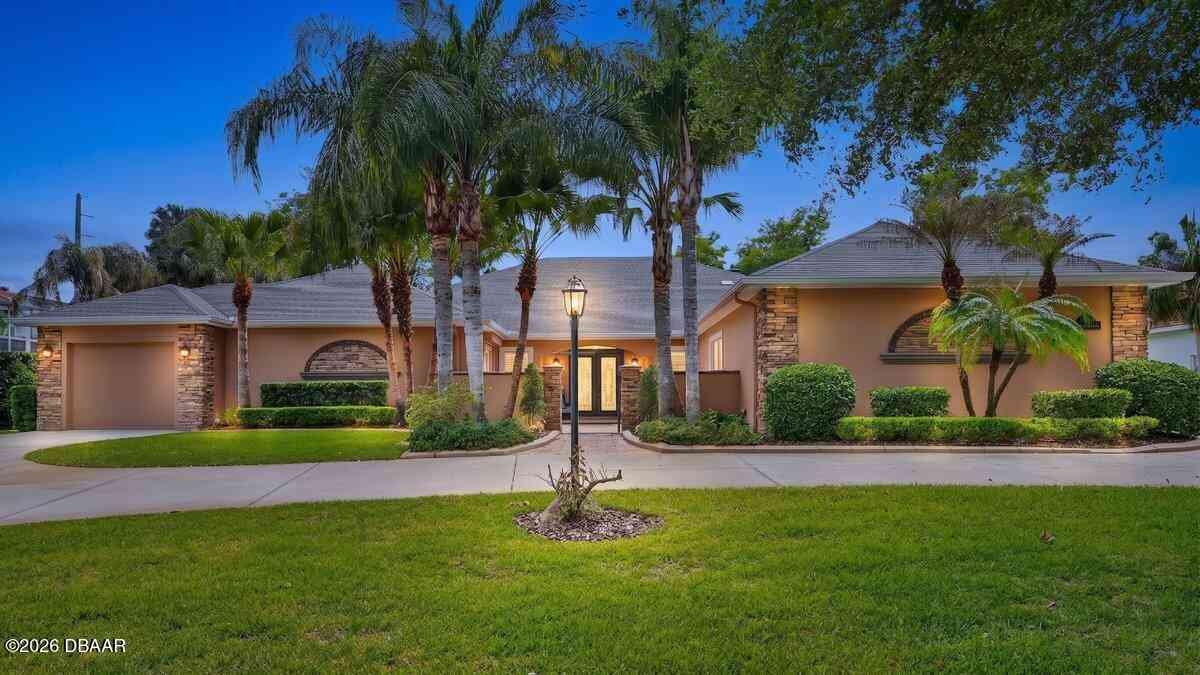 Homes For Sale - 34 Emerald Oaks Lane<br/> Ormond Beach, FL 32174