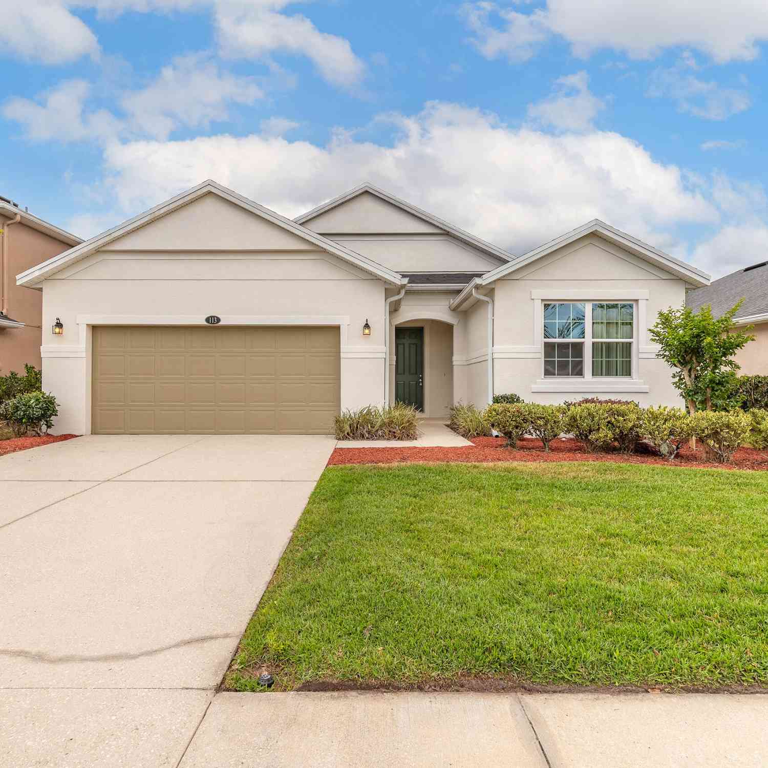 Homes For Sale - 113 Gleneagle Grande Drive<br/> Daytona Beach, FL 32124