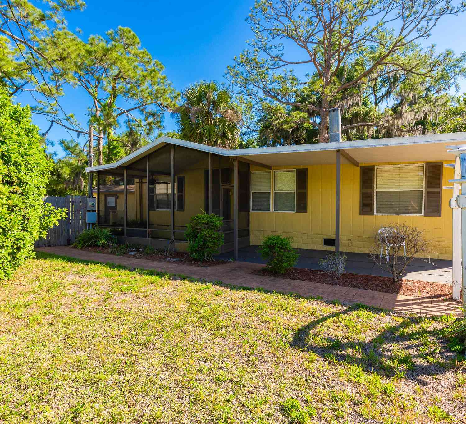 Mobile Home For Sale - 120 Niver Street<br/> Port Orange, FL 32127