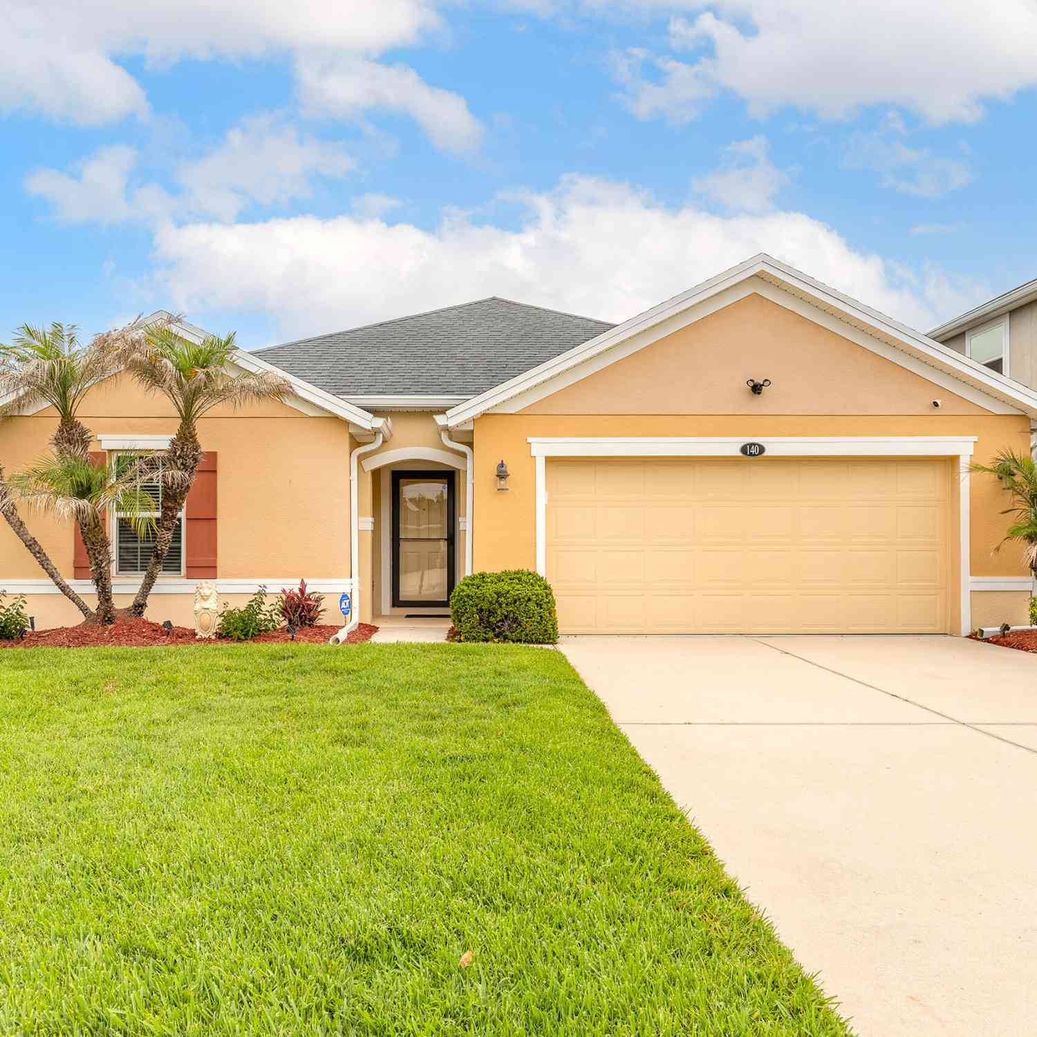 Homes For Sale - 140 Prestwick Grande Drive<br/> Daytona Beach, FL 32124