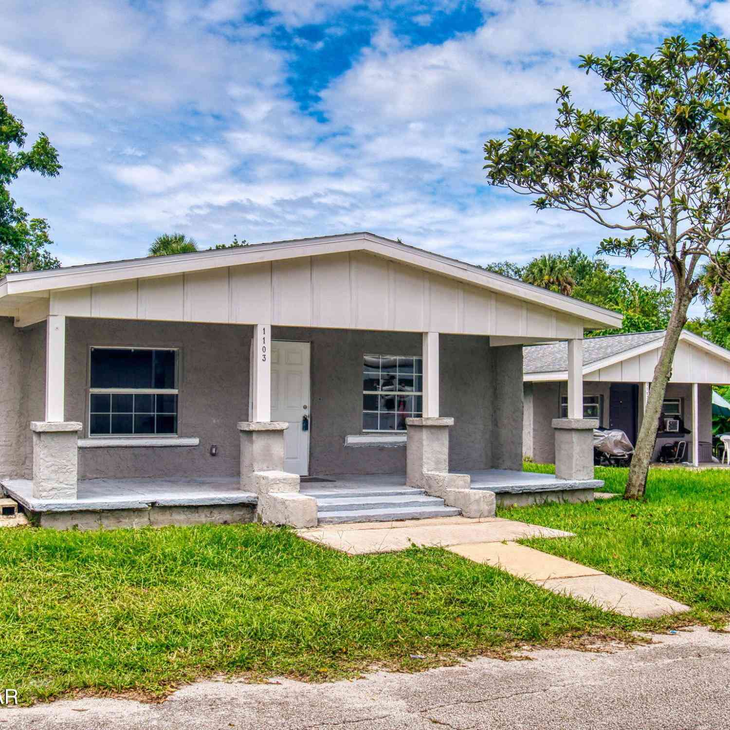 Homes For Sale - 1103 Washington Street<br/> New Smyrna Beach, FL 32168
