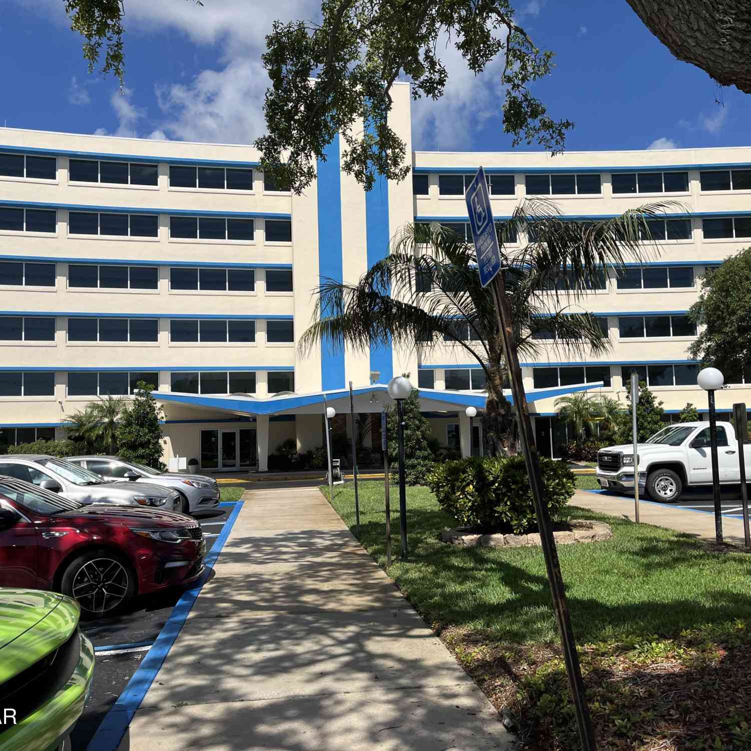 Condo For Rent - 1224 S Peninsula Drive #322<br/> Daytona Beach, FL 32118