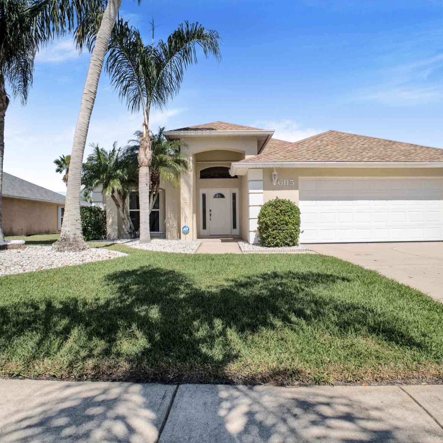 Homes For Rent - 6115 Sabal Point Circle<br/> Port Orange, FL 32128