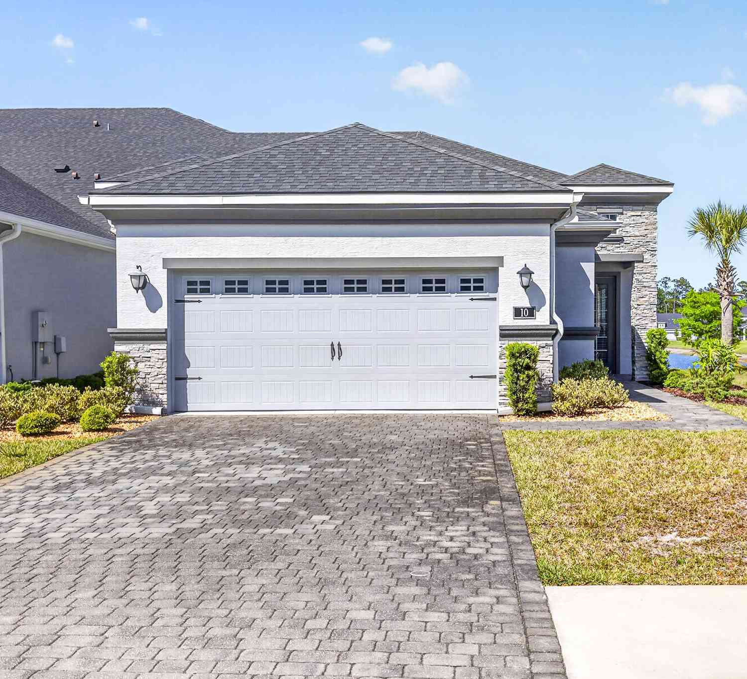 Townhouse For Sale - 10 Newhaven Lane<br/> Ormond Beach, FL 32174