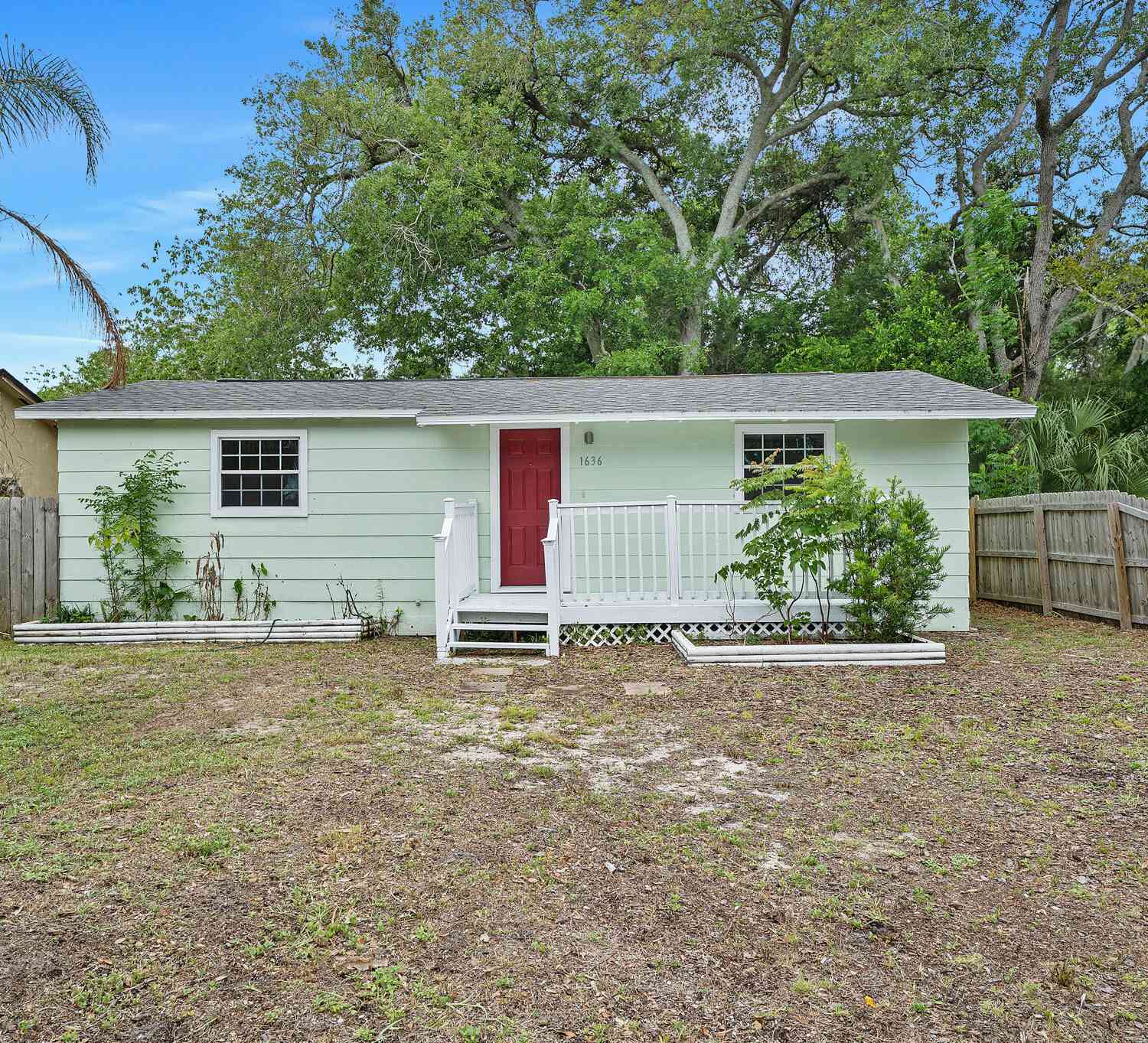 Homes For Sale - 1636 Valencia Avenue<br/> Daytona Beach, FL 32117