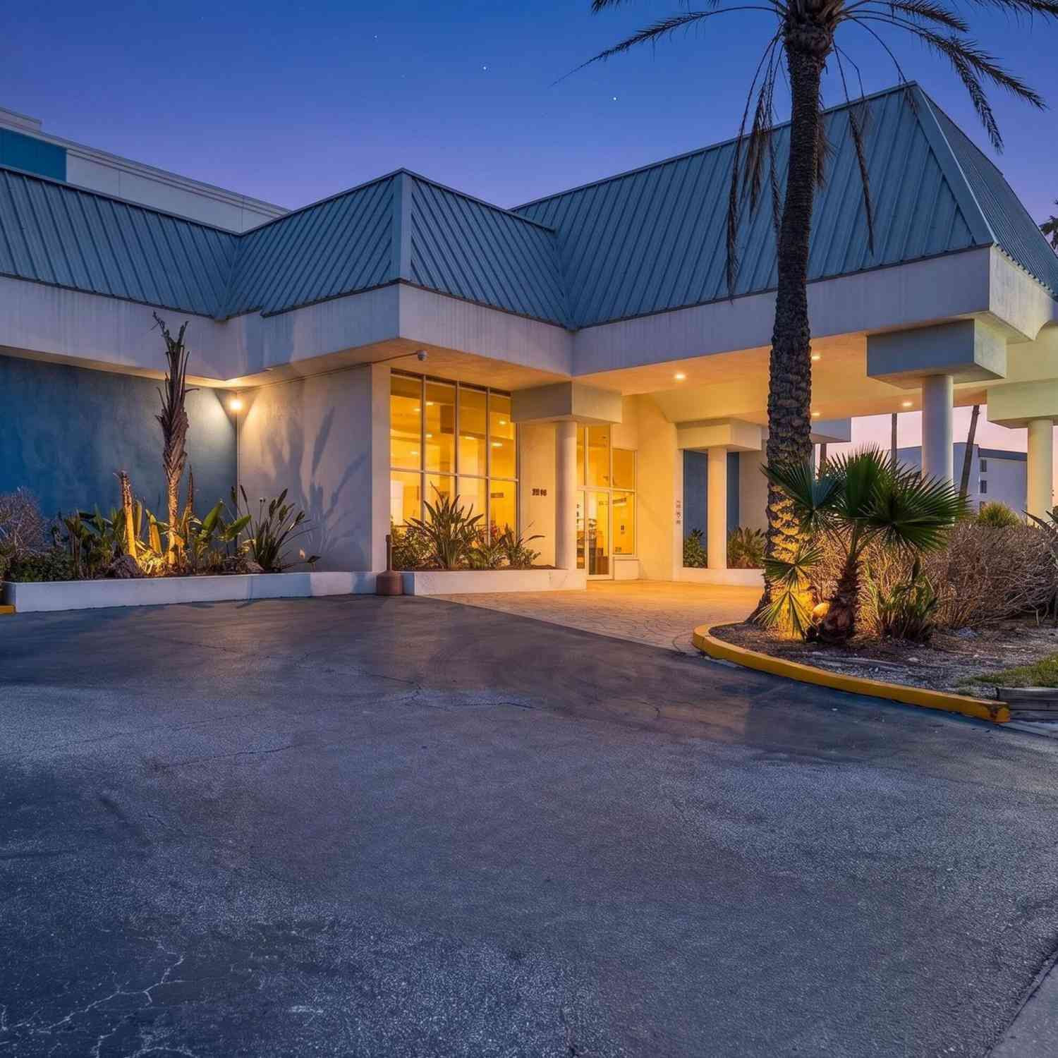 Condo For Sale - 935 S Atlantic Avenue #310<br/> Daytona Beach, FL 32118