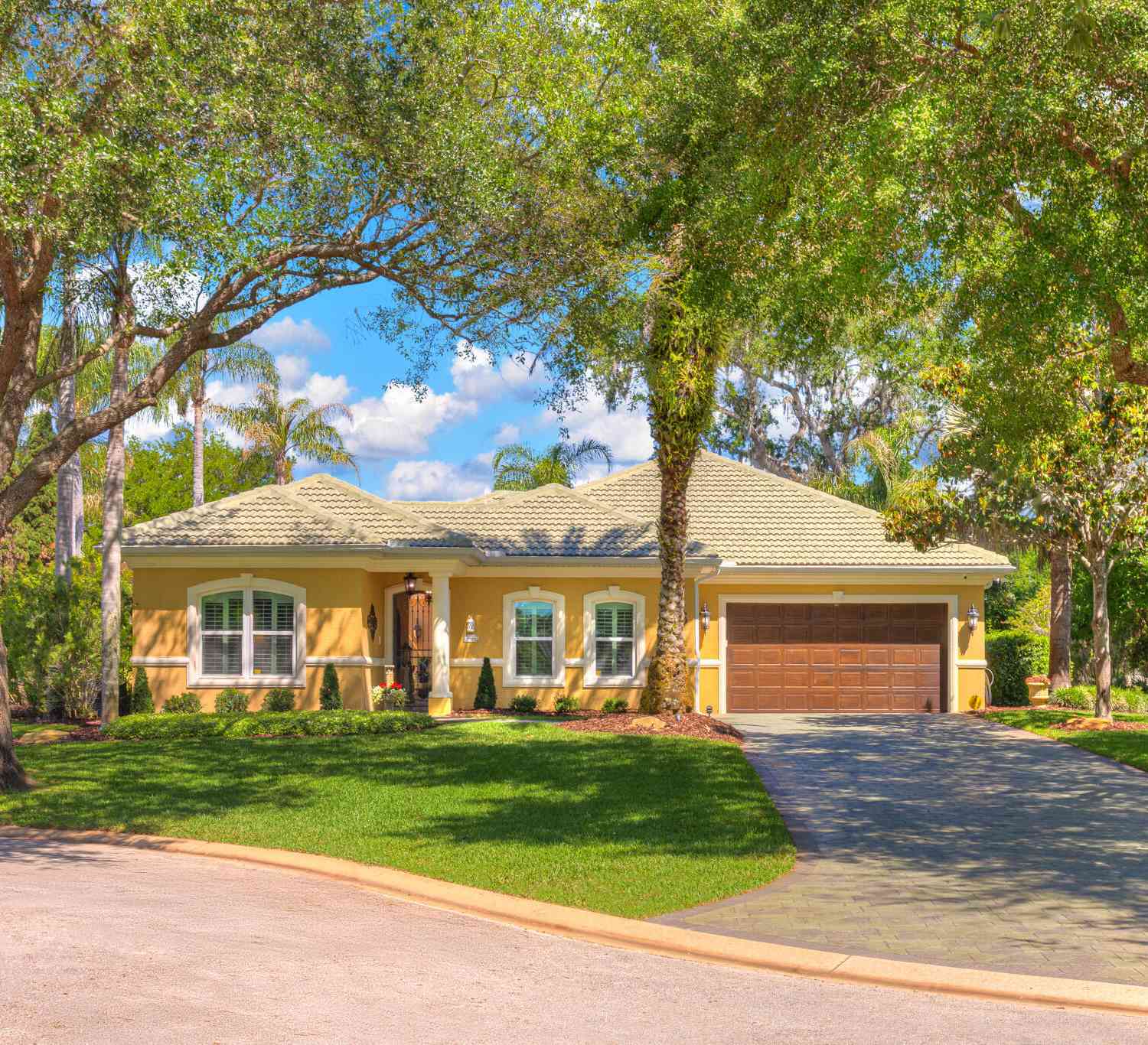 Homes For Sale - 6 Old Canyon Lane<br/> Ormond Beach, FL 32174
