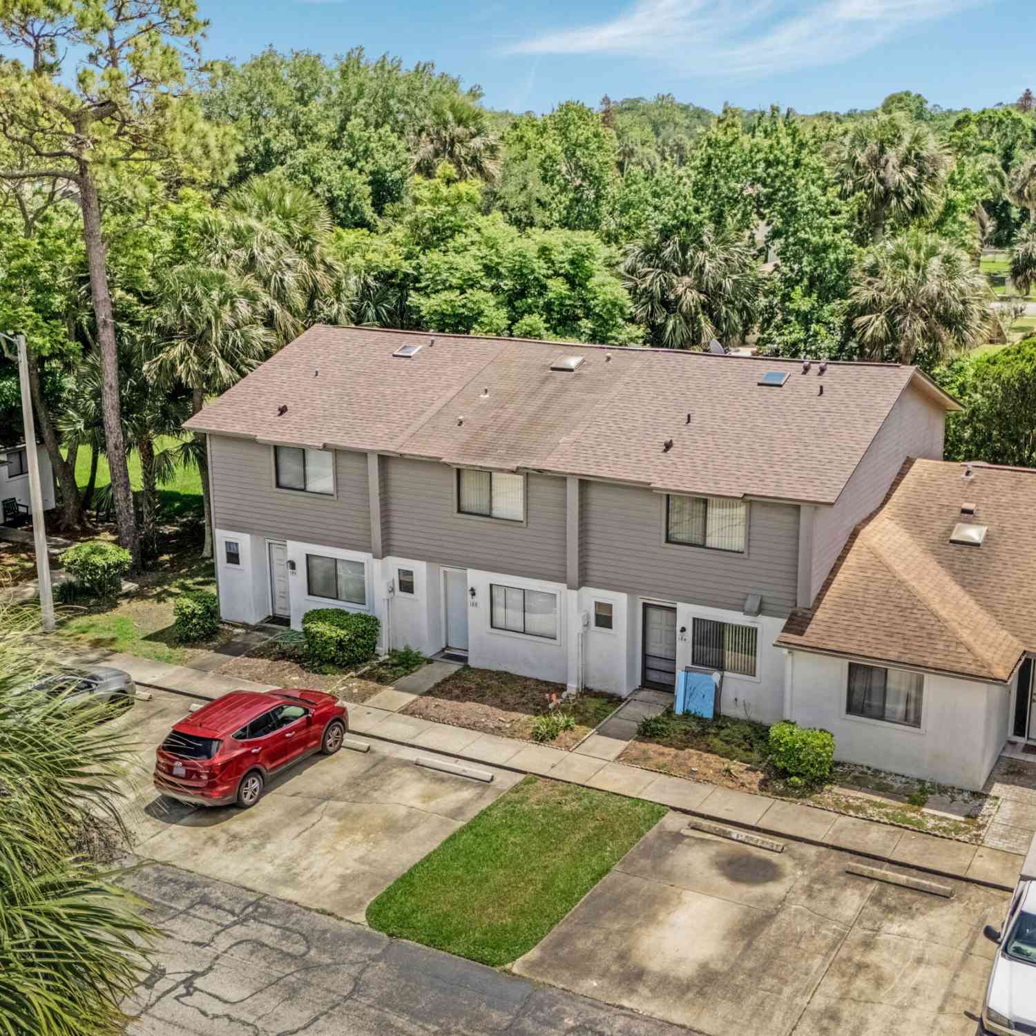 Townhouse For Sale - 188 W Sandalwood Court<br/> Daytona Beach, FL 32119