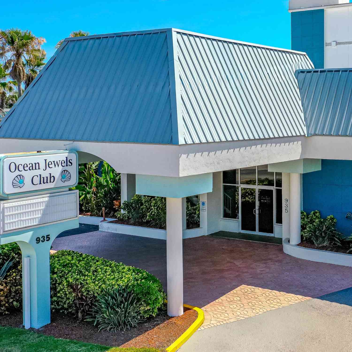Condo For Sale - 935 S Atlantic Avenue #104<br/> Daytona Beach, FL 32118