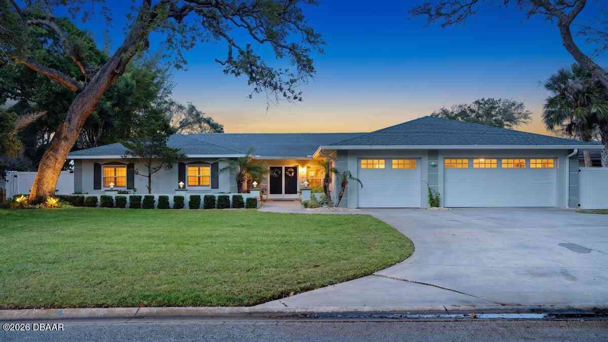 Homes For Sale - 1329 Oak Forest Drive<br/> Ormond Beach, FL 32174