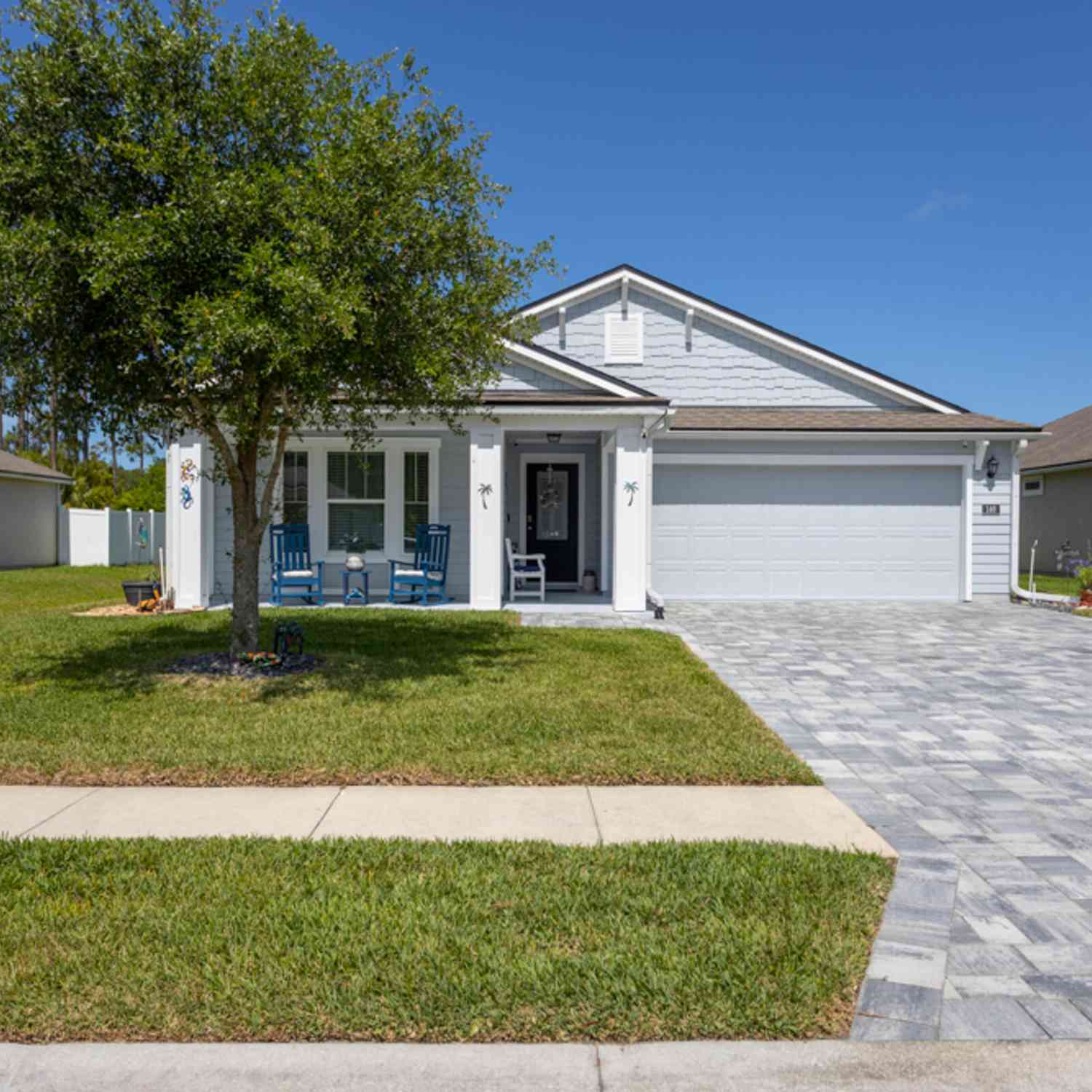 Homes For Sale - 146 S Hummingbird Place<br/> Palm Coast, FL 32164
