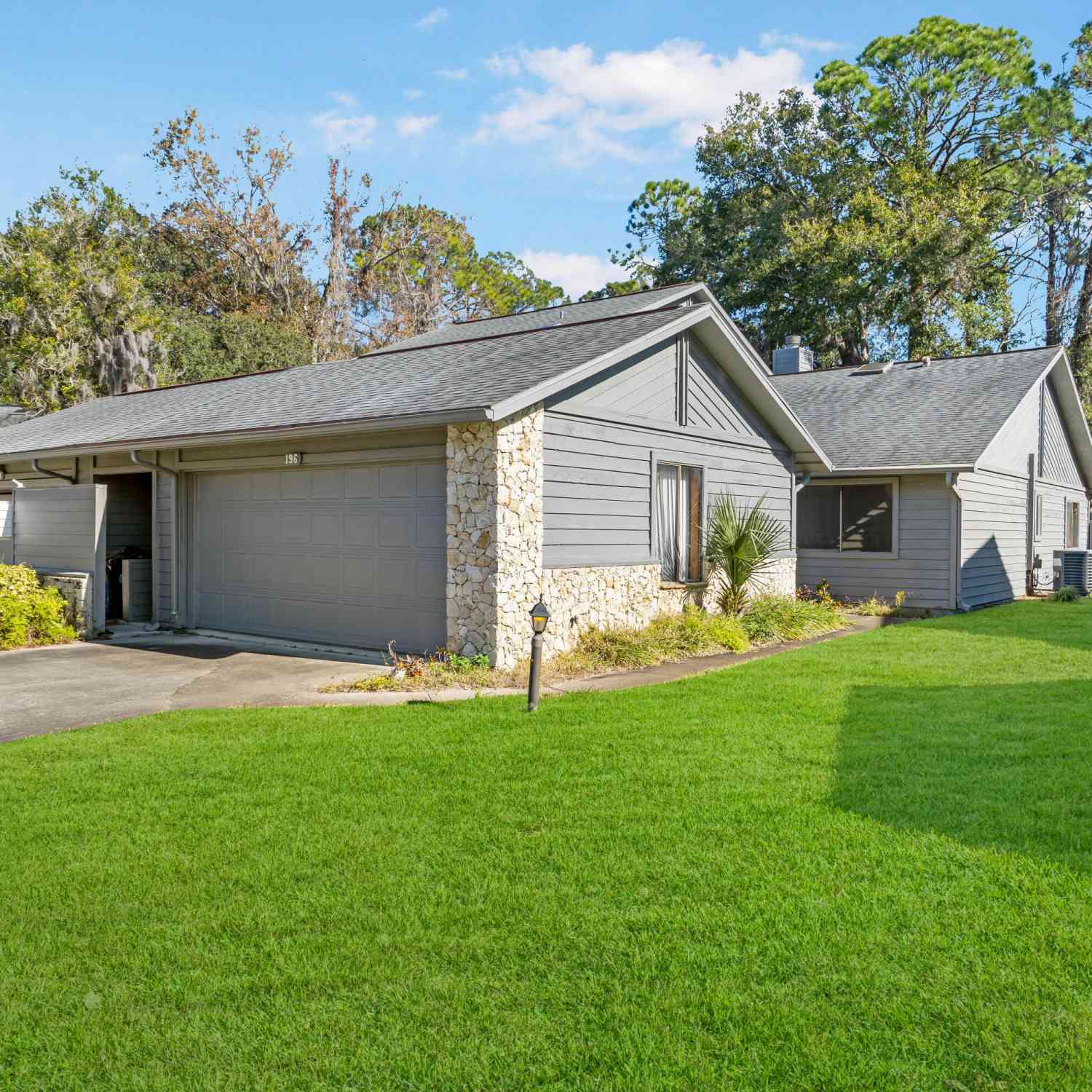 Homes For Sale - 196 Deer Lake Circle<br/> Ormond Beach, FL 32174