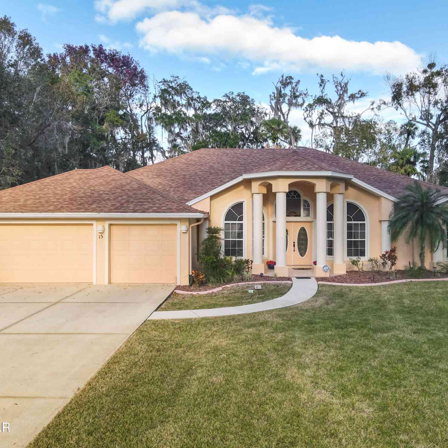 Homes For Sale - 15 Cypress Hollow Lane<br/> Ormond Beach, FL 32174