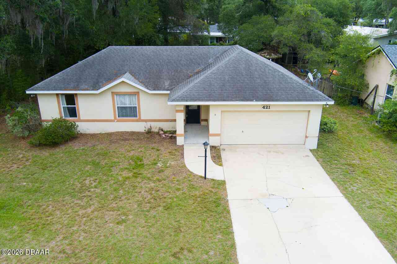 Homes For Sale - 421 S Blue Lake Avenue<br/> DeLand, FL 32724
