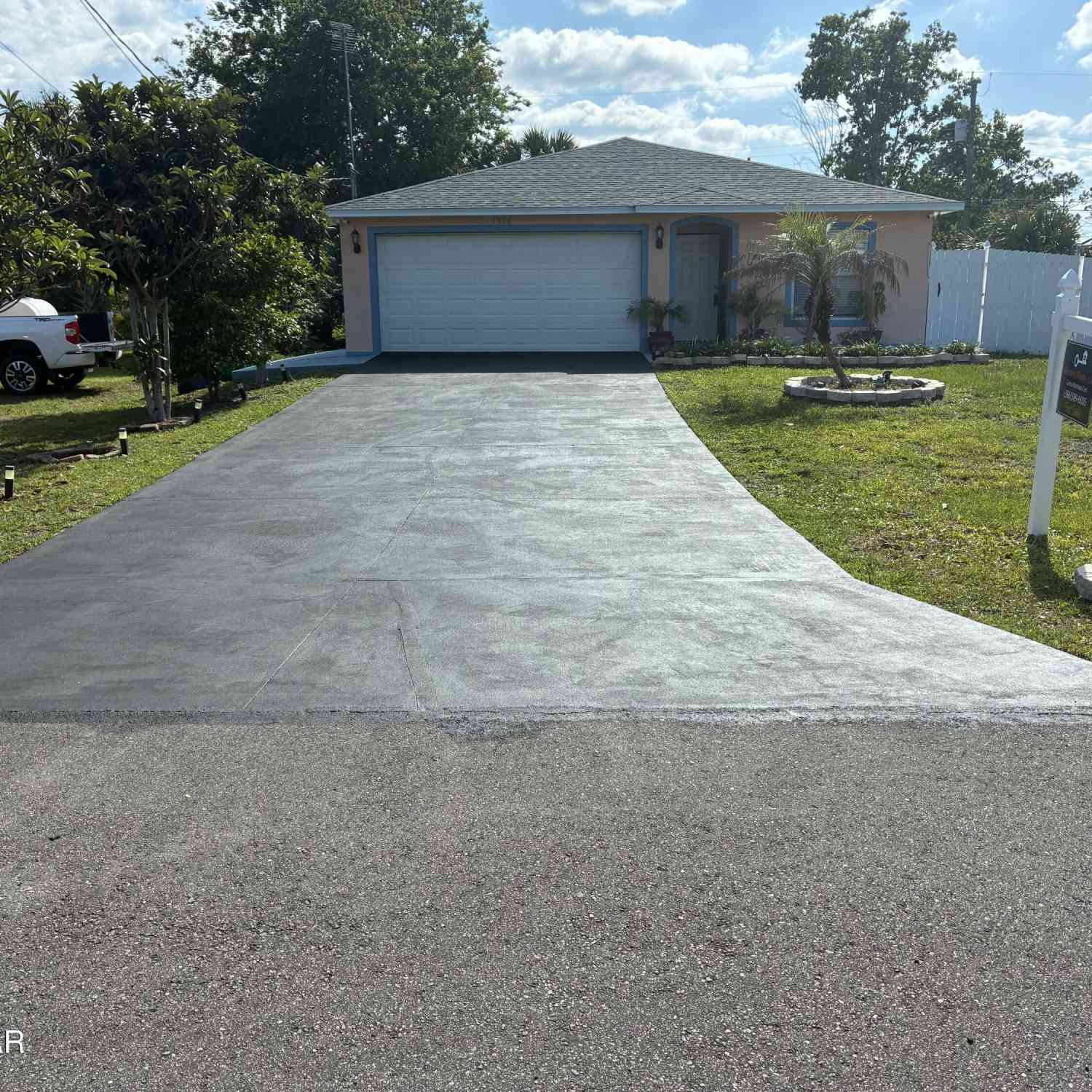 Homes For Sale - 1976 Myrtle Jo Drive<br/> Ormond Beach, FL 32174