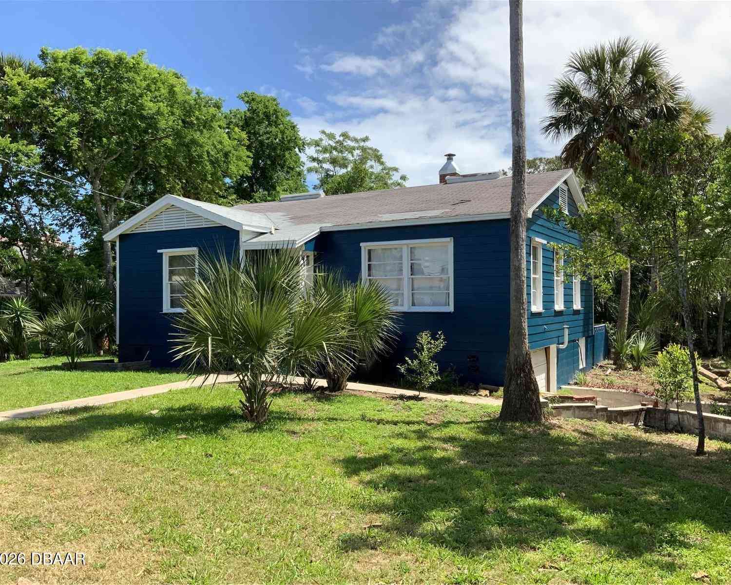 Homes For Sale - 116 Braddock Avenue<br/> Daytona Beach, FL 32118