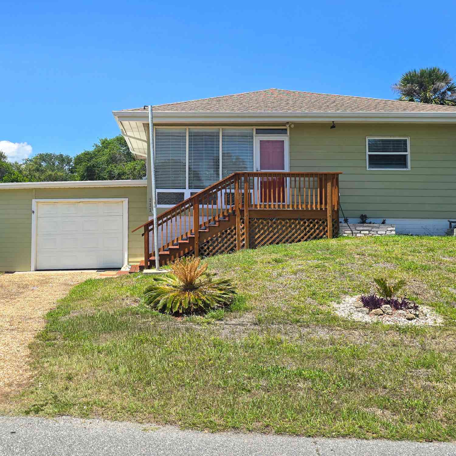Homes For Sale - 111 River Beach Drive<br/> Ormond Beach, FL 32176