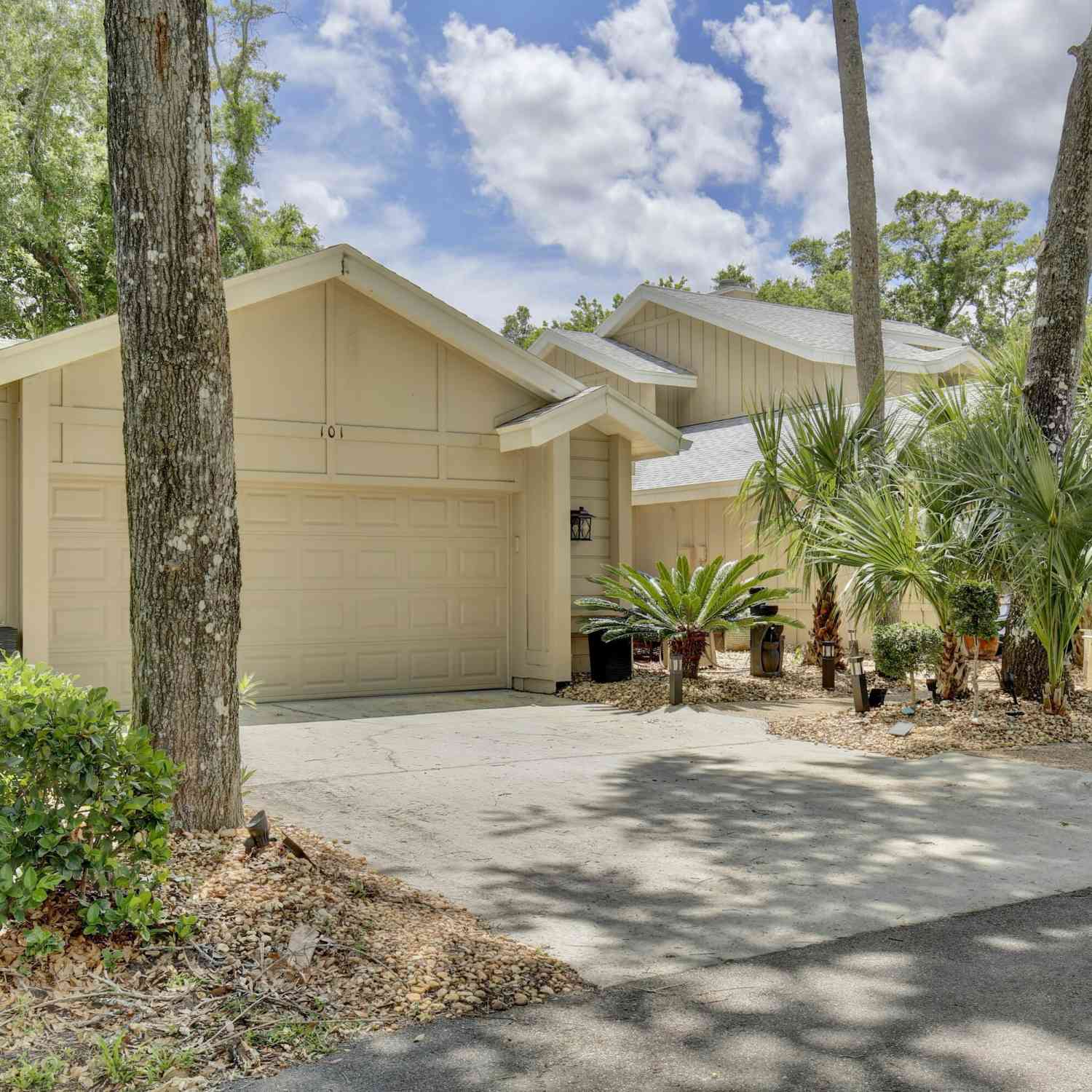 Condo For Sale - 101 Silver Fern Court<br/> Port Orange, FL 32128