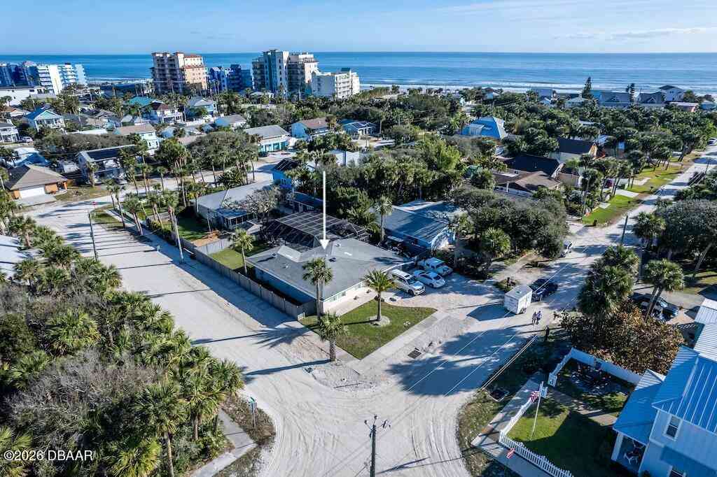 Homes For Sale - 900 E 1st Avenue<br/> New Smyrna Beach, FL 32169