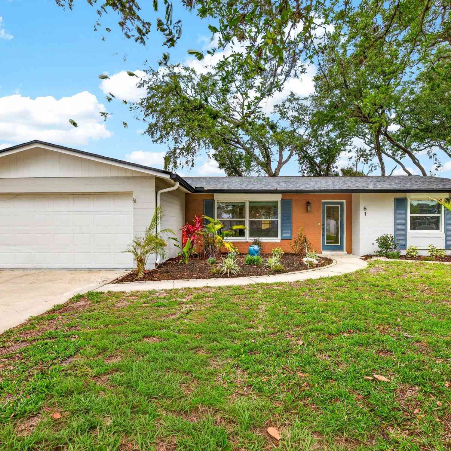 Homes For Sale - 61 Merrywood Circle<br/> Ormond Beach, FL 32174