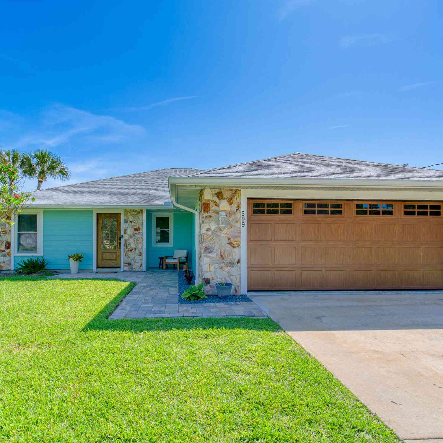 Homes For Sale - 599 Andrews Street<br/> Ormond Beach, FL 32174