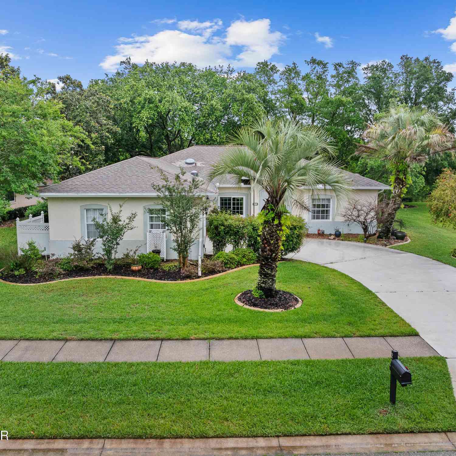 Homes For Sale - 28 Cedar Point Drive<br/> Palm Coast, FL 32164