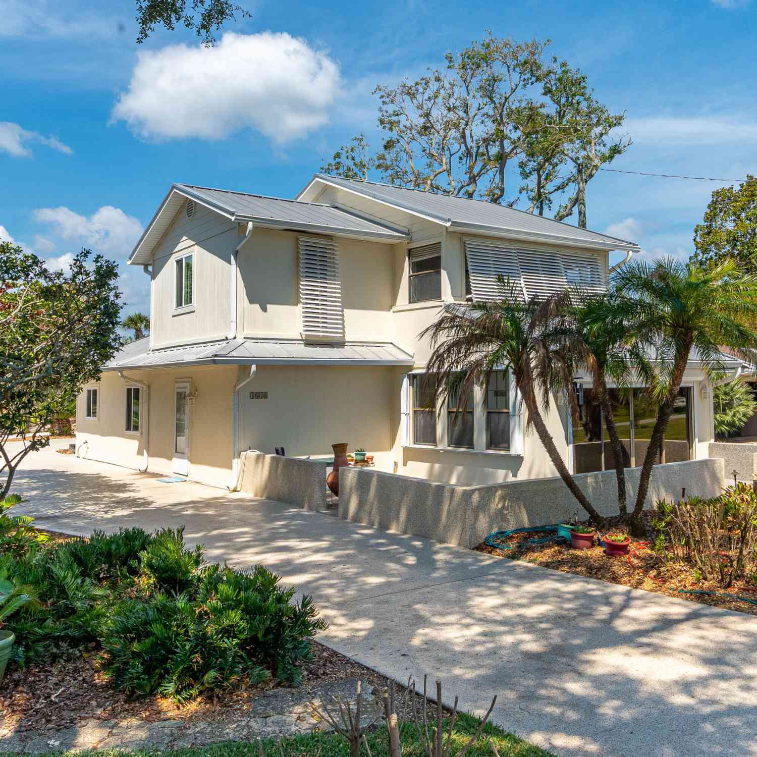 Homes For Sale - 1818 S Riverside Drive<br/> Edgewater, FL 32141