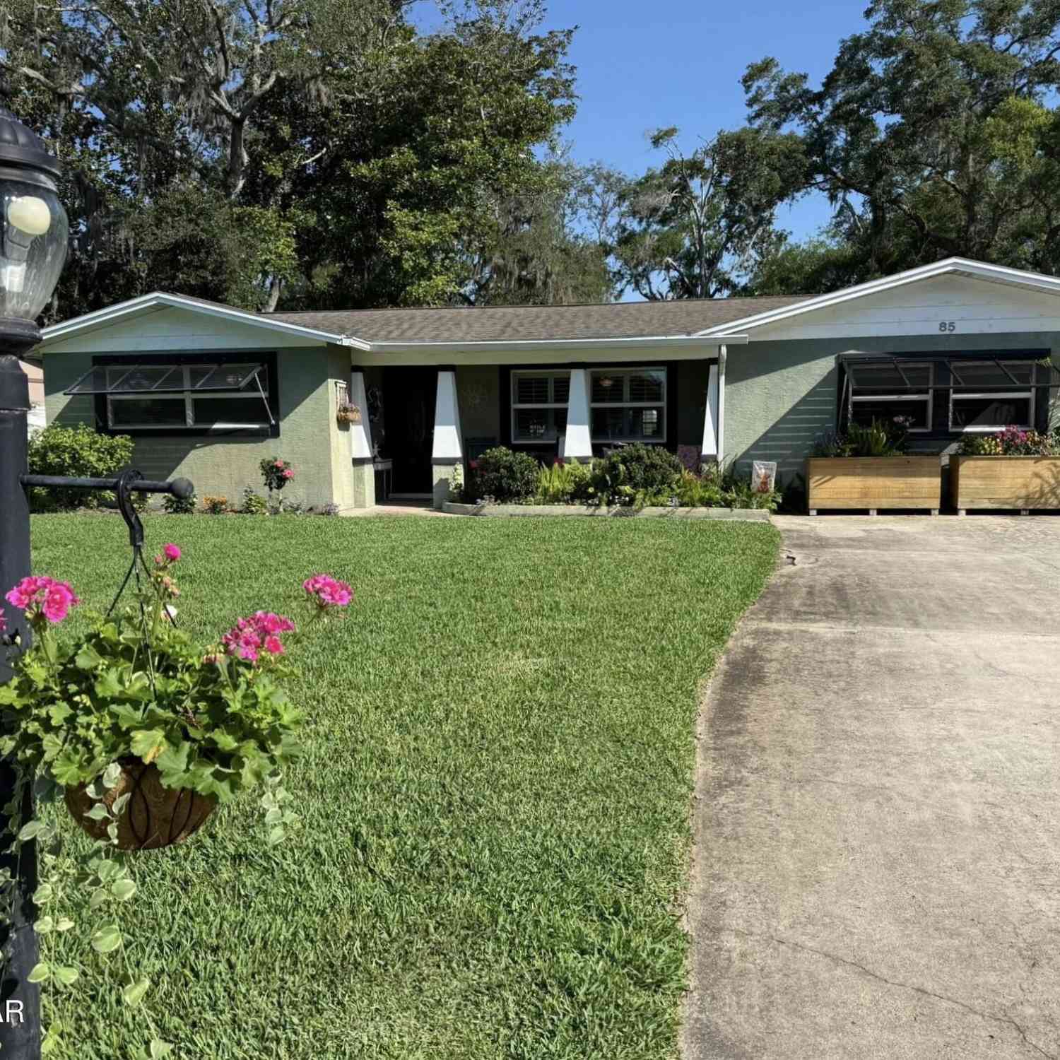 Homes For Sale - 85 Warwick Avenue<br/> Ormond Beach, FL 32174