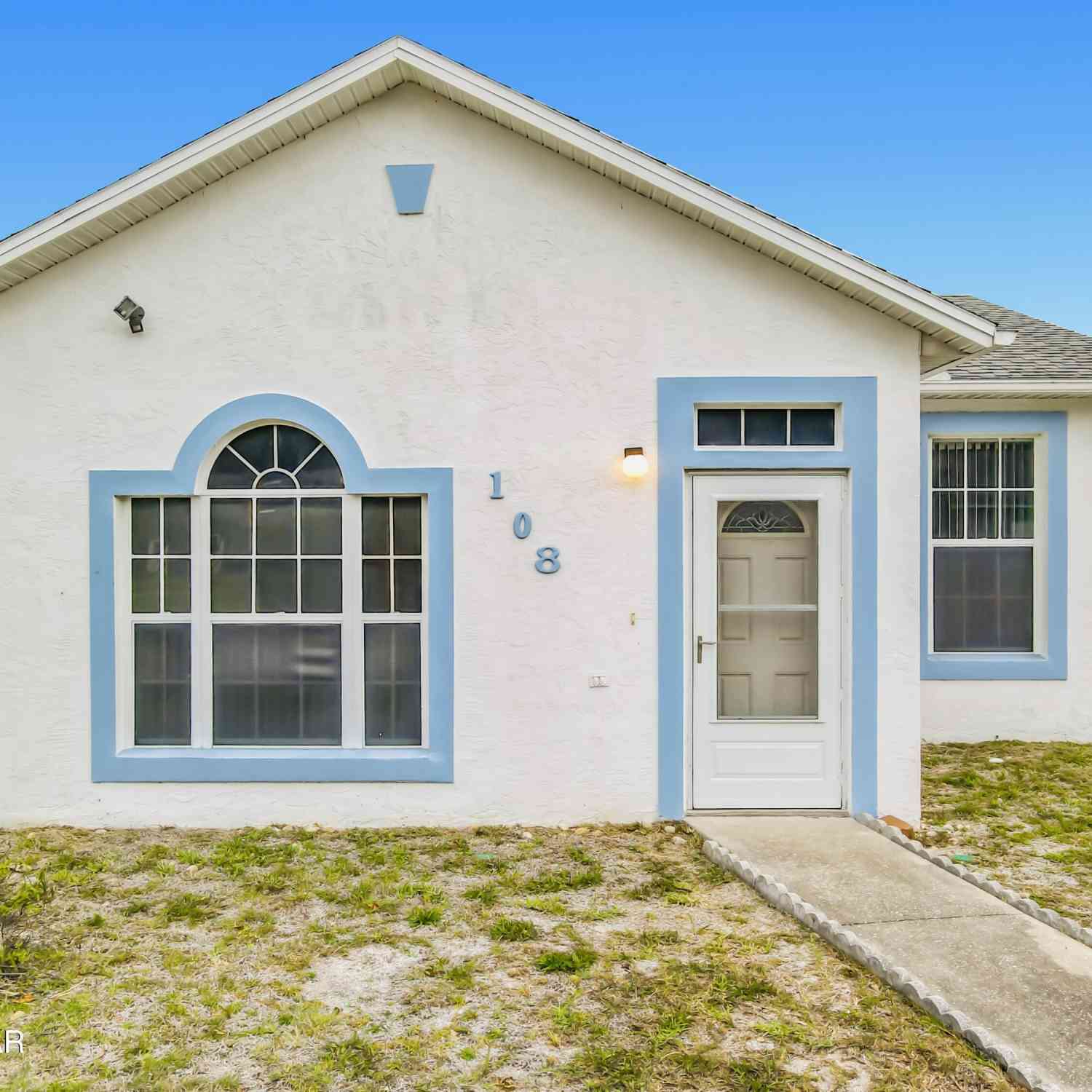 Homes For Sale - 108 North Street<br/> New Smyrna Beach, FL 32168
