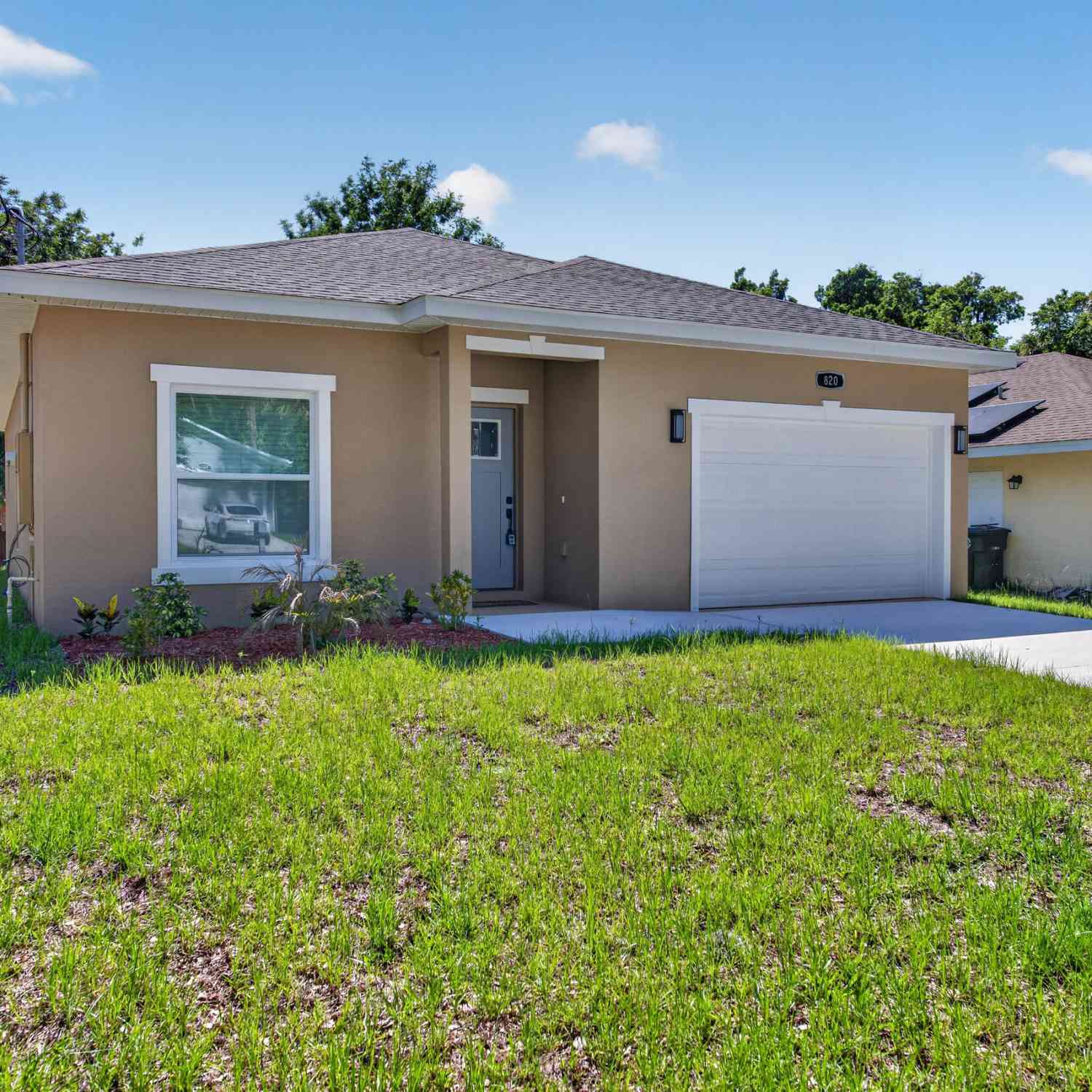 Homes For Sale - 820 Valencia Avenue<br/> Daytona Beach, FL 32114