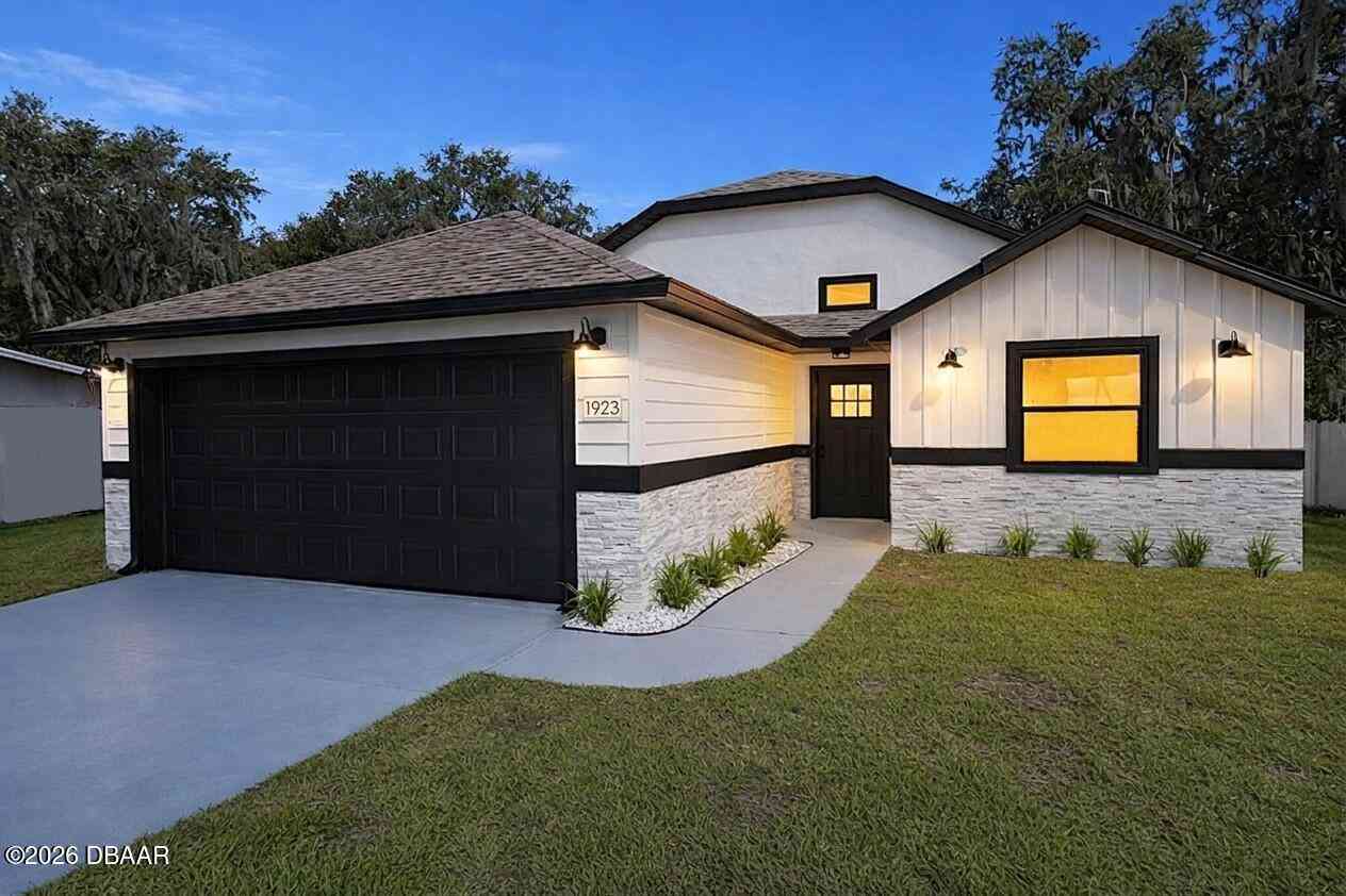 Homes For Sale - 1923 Needle Palm Drive<br/> Edgewater, FL 32141