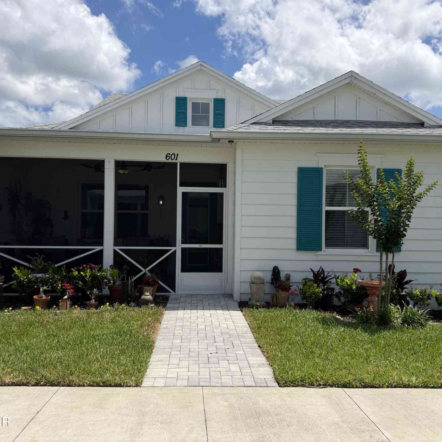Homes For Sale - 601 Margaritaville Avenue<br/> Daytona Beach, FL 32124