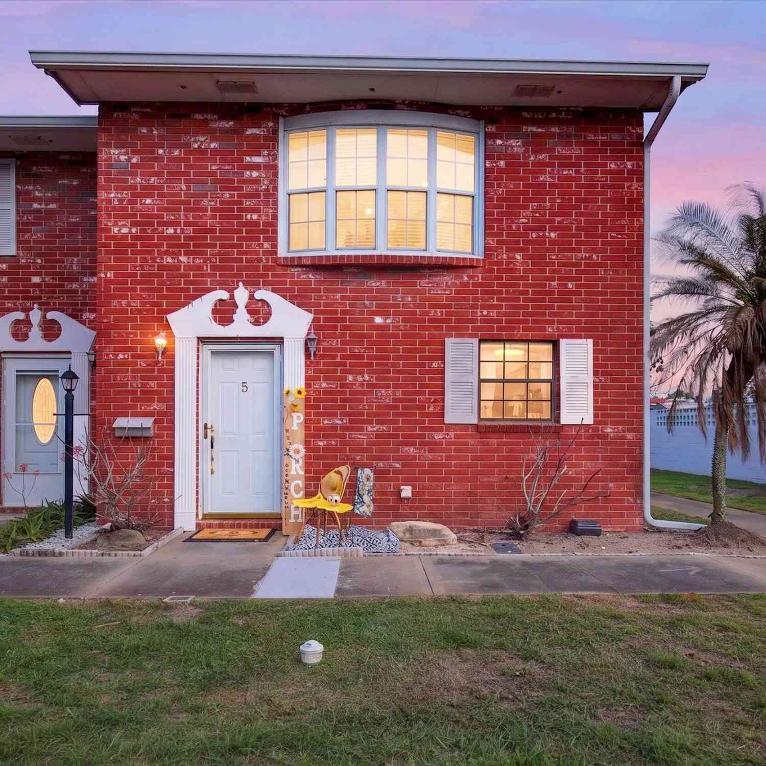 Condo For Sale - 2250 S Palmetto Avenue #J-5<br/> South Daytona, FL 32119