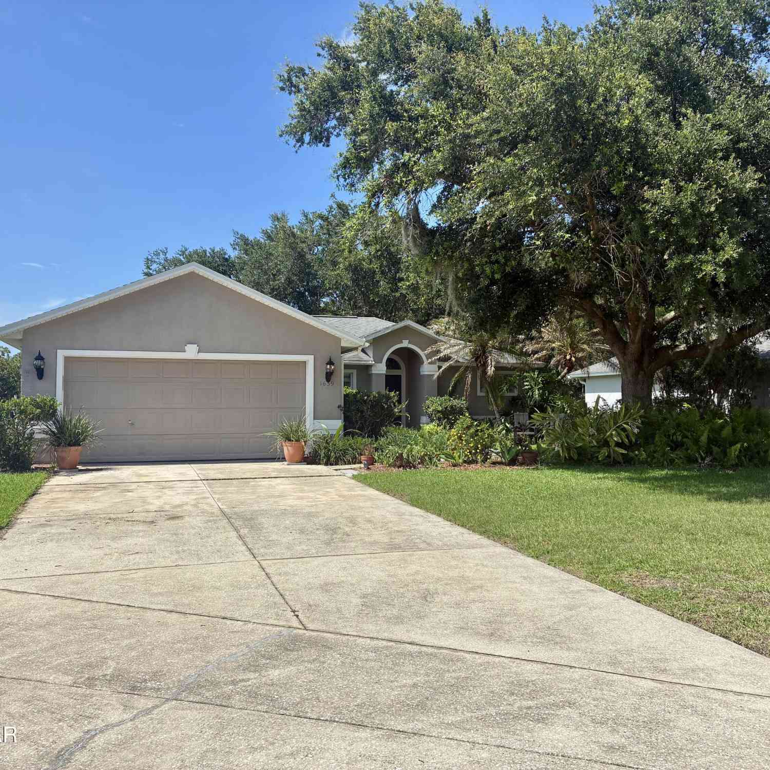 Homes For Sale - 1639 Armin Court<br/> Port Orange, FL 32128