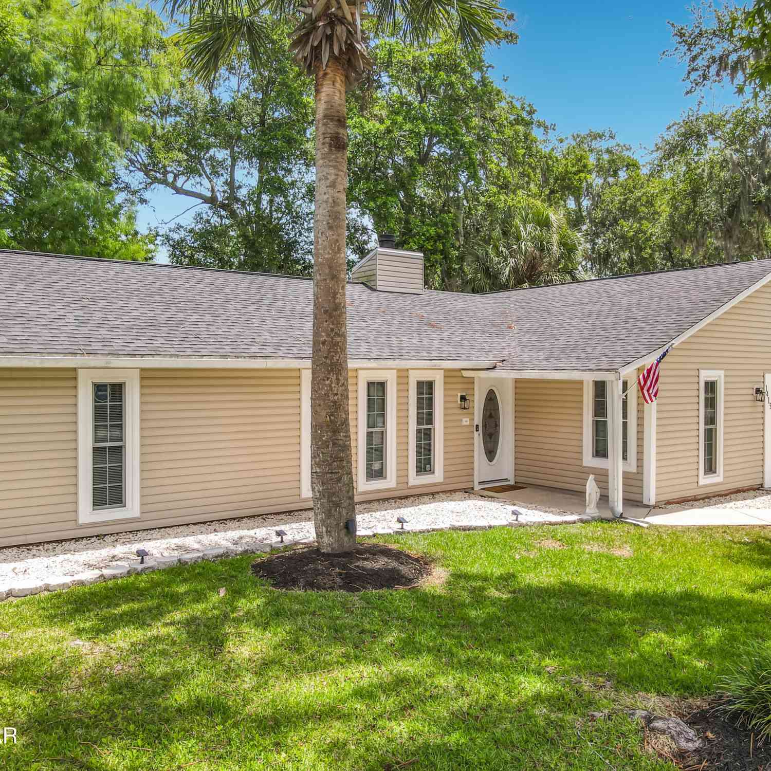 Homes For Sale - 1415 Travelers Palm Drive<br/> Edgewater, FL 32132