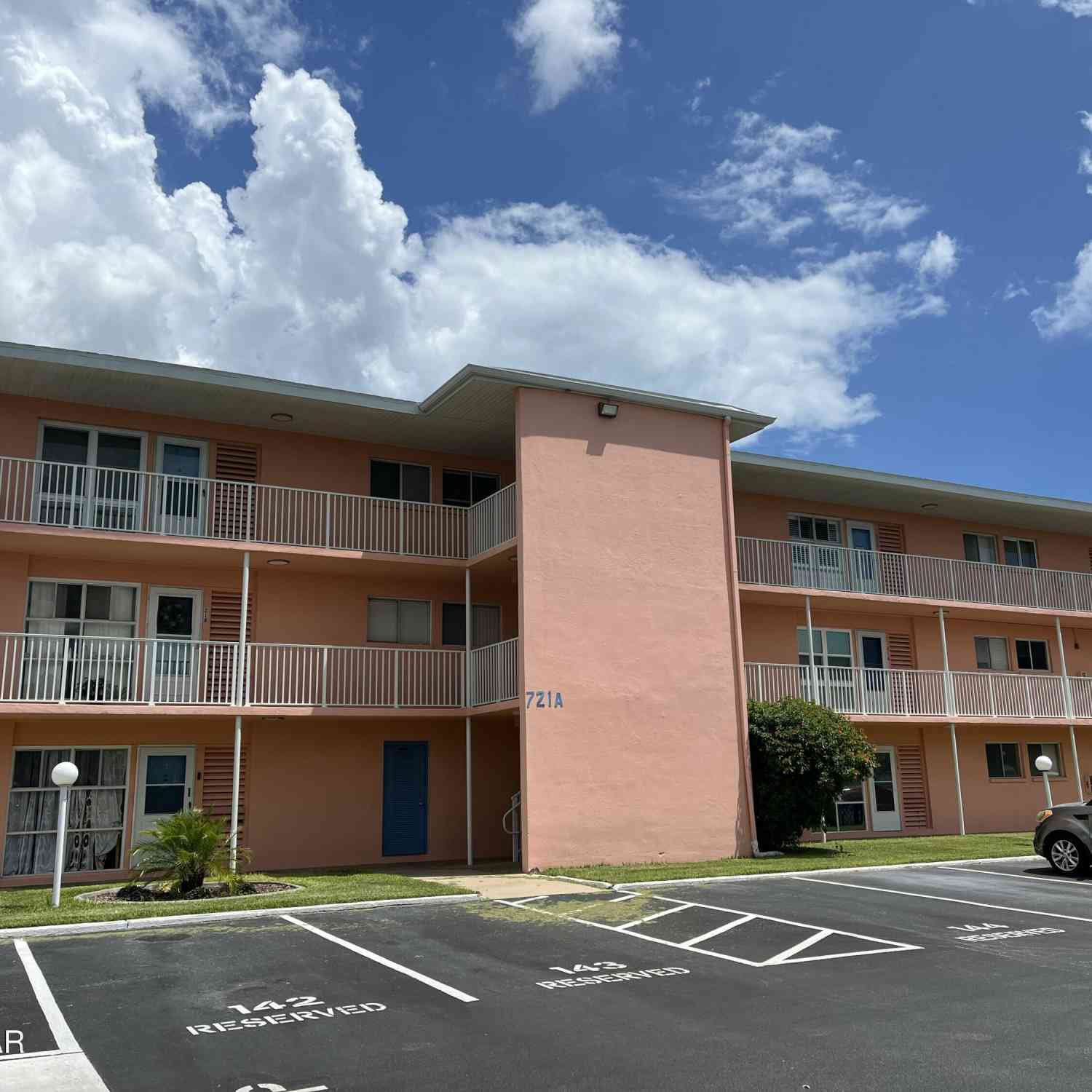 Condo For Sale - 721 S Beach Street #205<br/> Daytona Beach, FL 32114