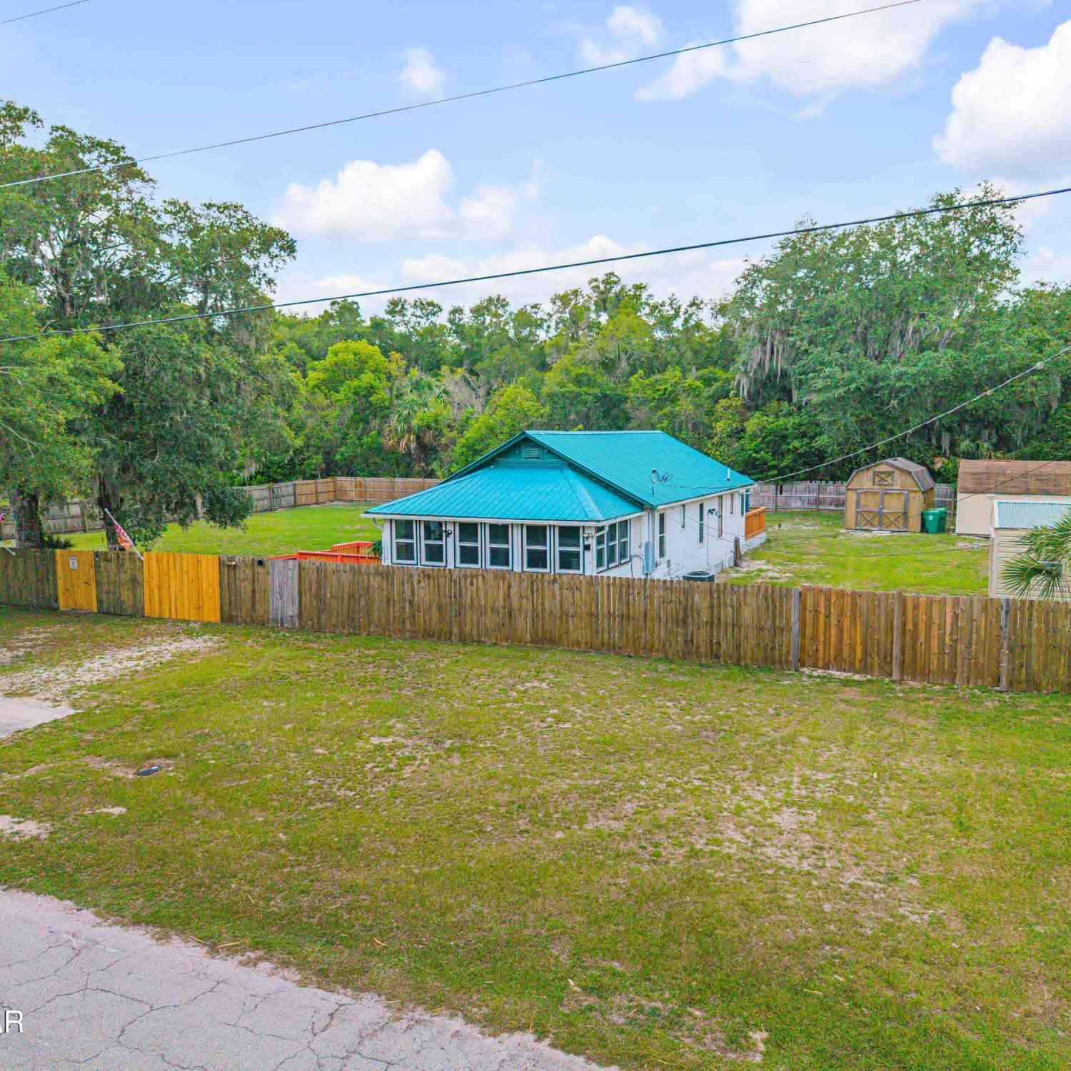 Homes For Sale - 240 Miller Road<br/> DeLand, FL 32724