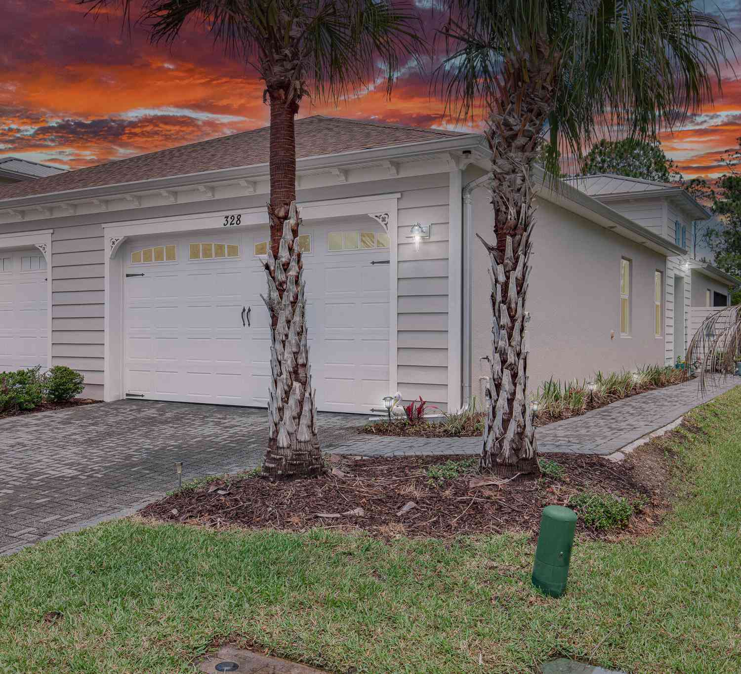 Homes For Sale - 328 Tiki Terrace<br/> Daytona Beach, FL 32124