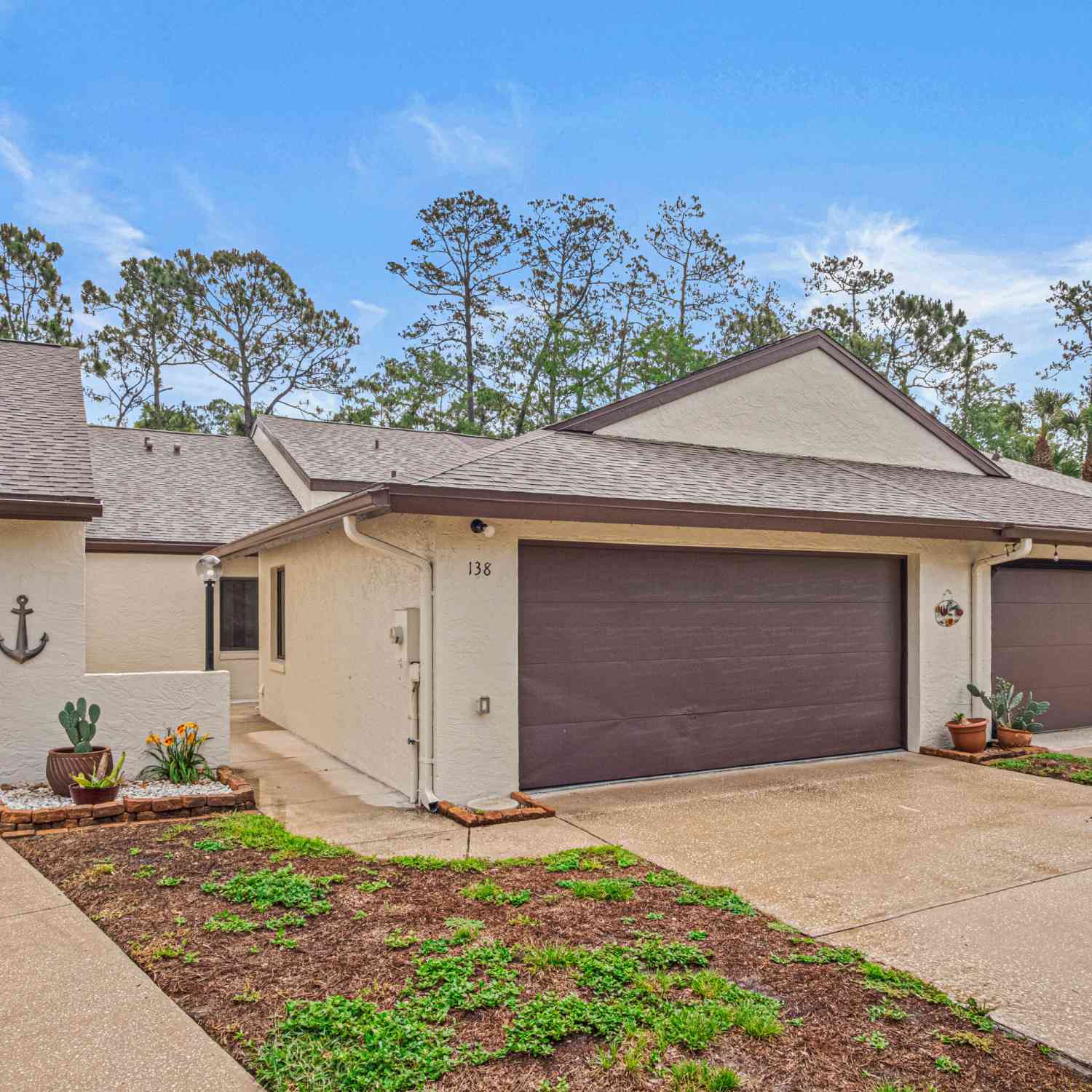Homes For Sale - 138 Fox Fire Circle<br/> Daytona Beach, FL 32114