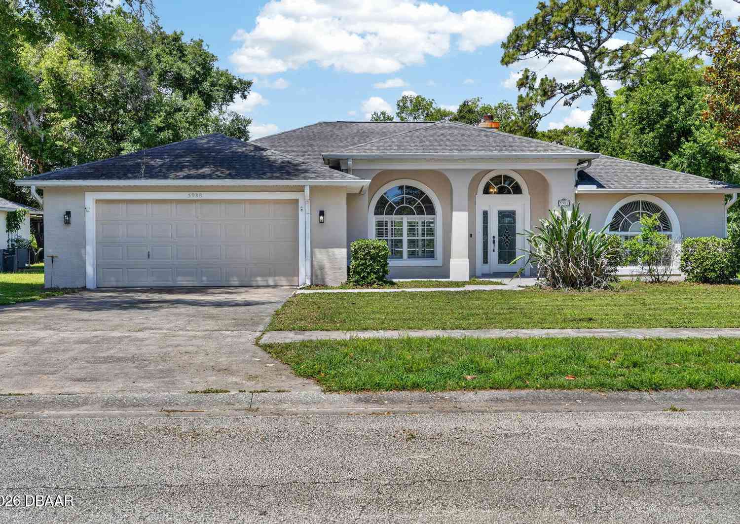 Homes For Sale - 5988 Shady Creek Lane<br/> Volusia County, Port Orange, FL 32128