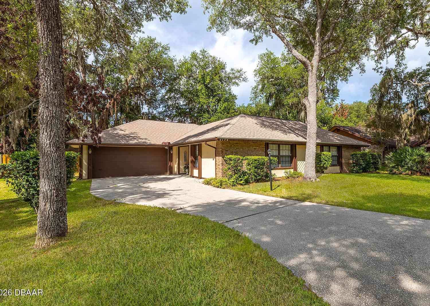 Homes For Sale - 6179 Yellowstone Drive<br/> Port Orange, FL 32127