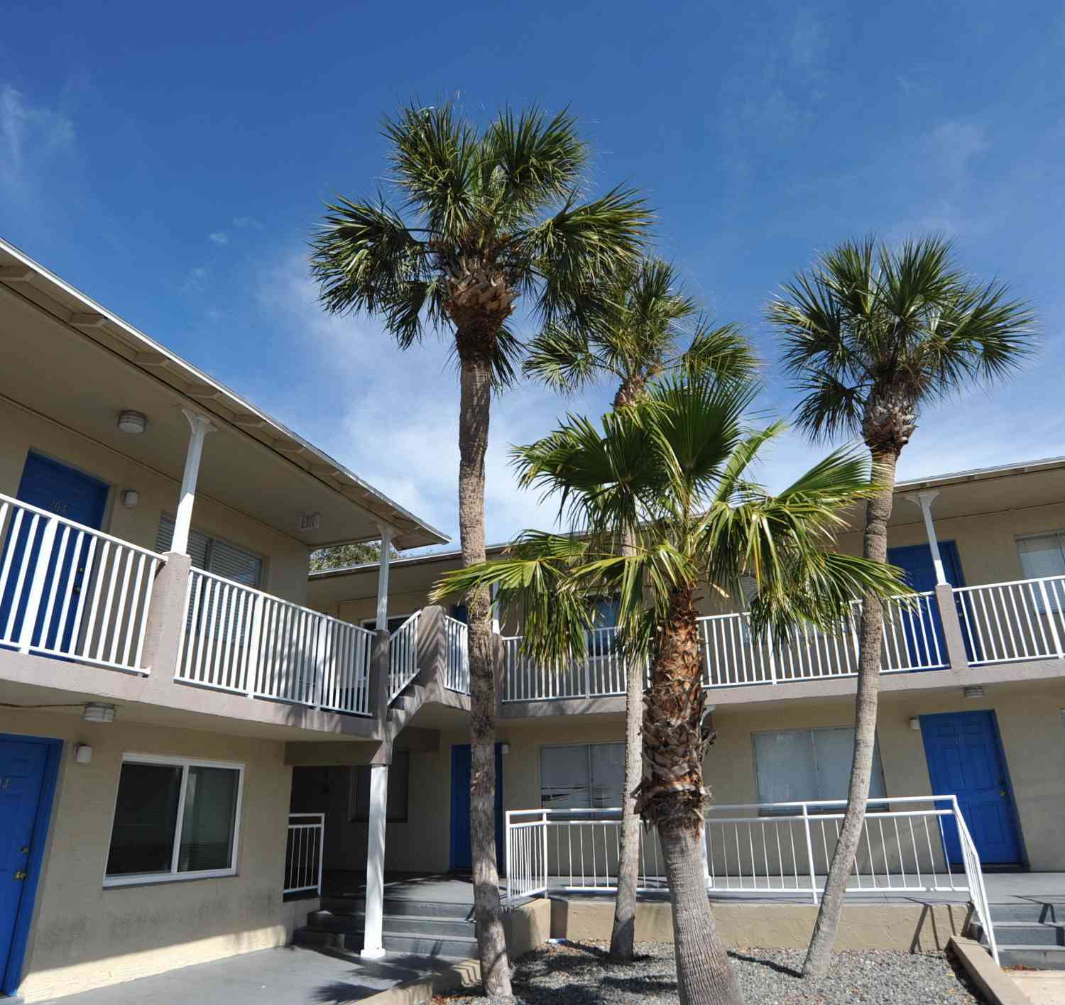Condo For Rent - 415 N Halifax Avenue #103<br/> Daytona Beach, FL 32118