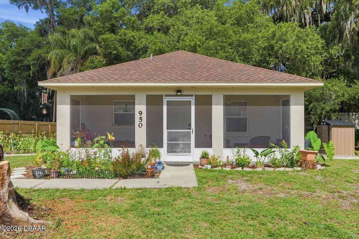 Homes For Sale - 950 S Parsons Avenue<br/> DeLand, FL 32720