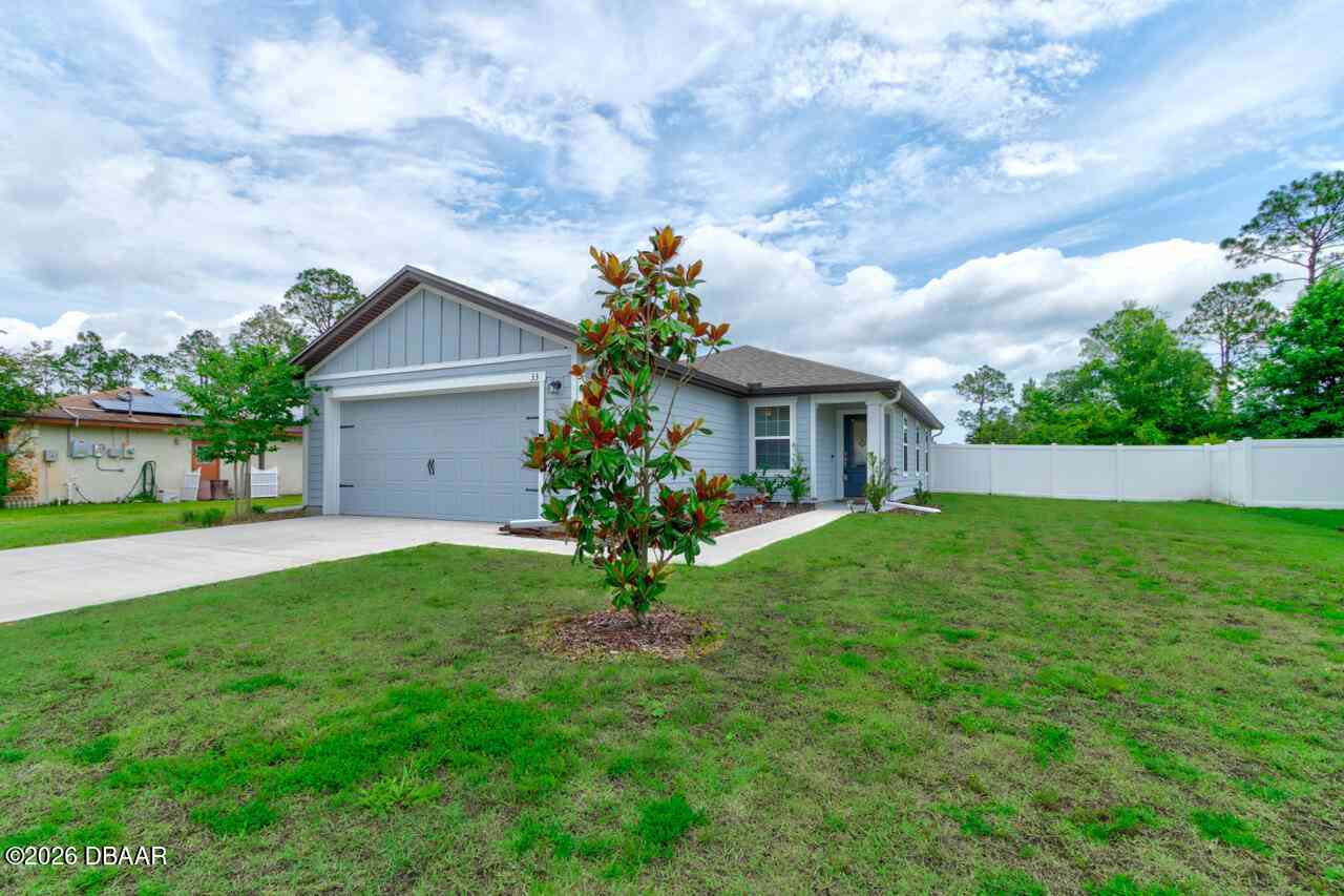 Homes For Sale - 33 Pine Croft Lane<br/> Palm Coast, FL 32164