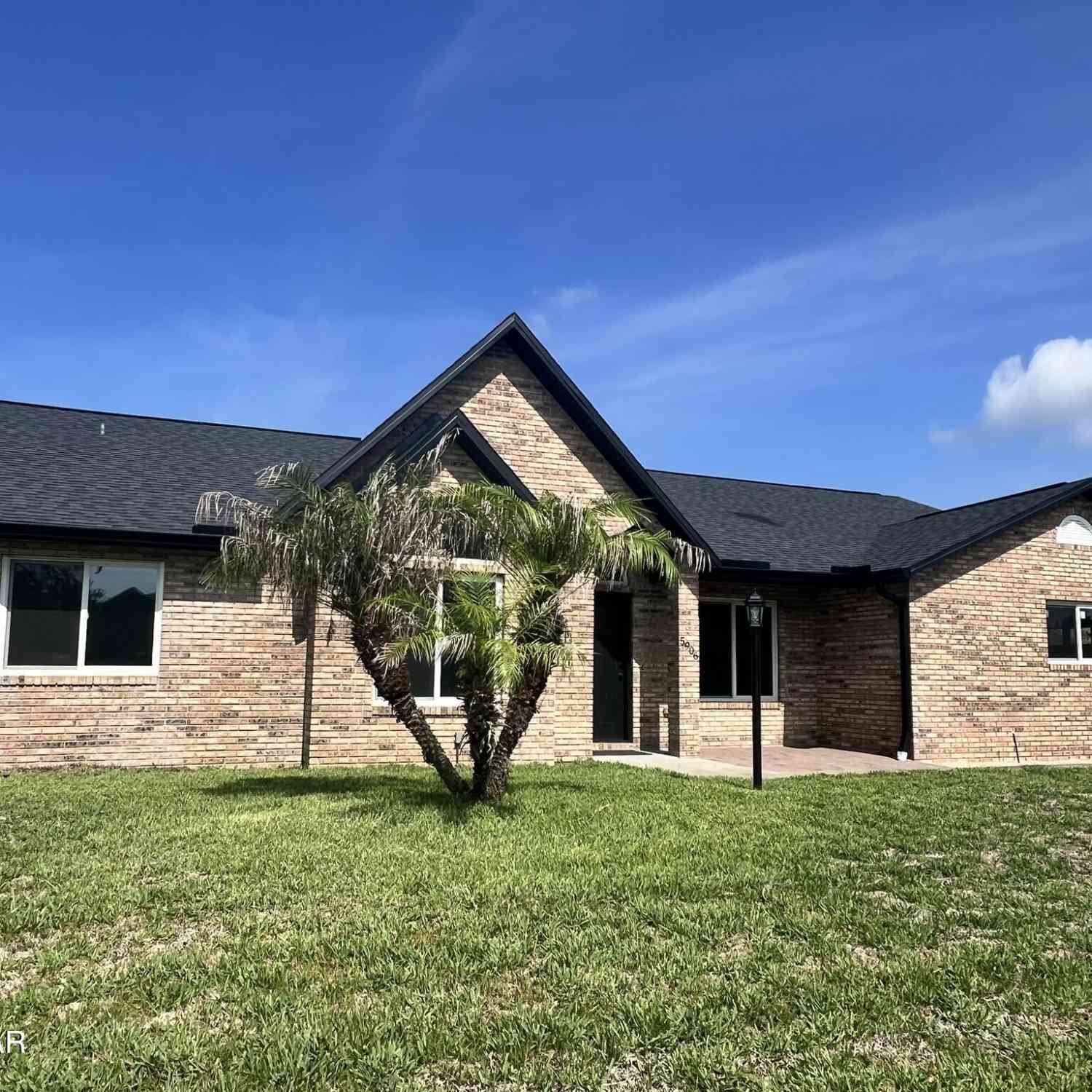 Homes For Sale - 5906 Wishing Well Drive<br/> Port Orange, FL 32127