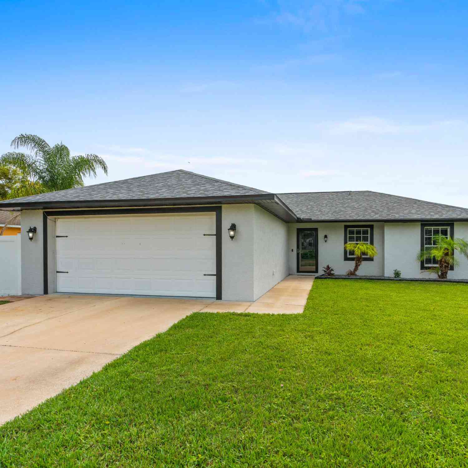 Homes For Sale - 2509 Chester Avenue<br/> Volusia County, New Smyrna Beach, FL 32168