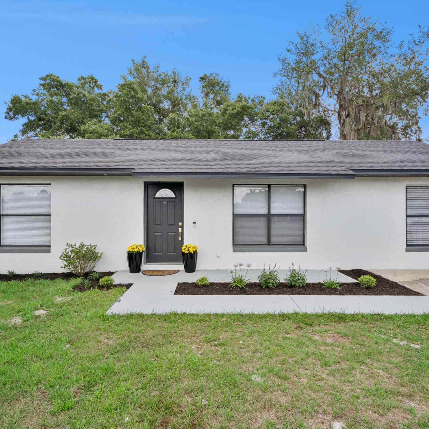 Homes For Sale - 65 S Courtland Boulevard<br/> Deltona, FL 32738